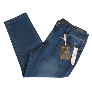 Tahari Double Button Capri Jeans